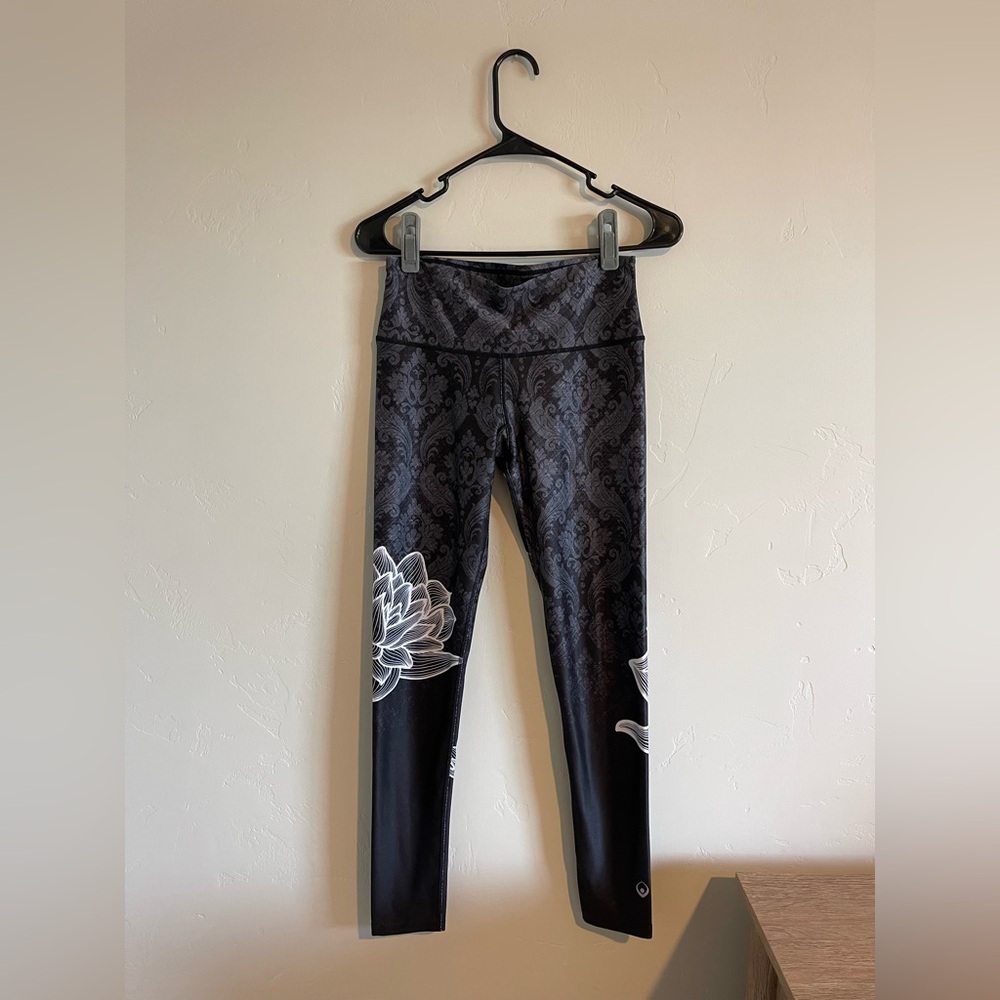 Inner Fire Lotus Leggings